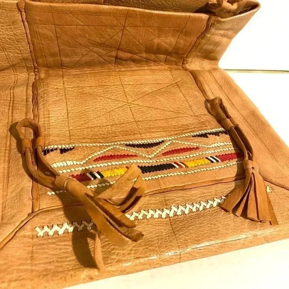 Handmade print embroidery leather shoulder bag - Picture 6 of 8